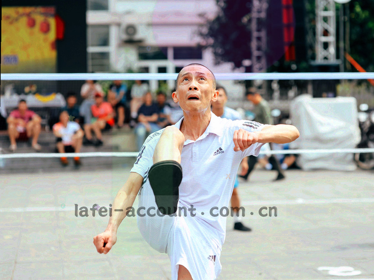 条款文书局部特写，纸张边缘与压印线条清晰，正文内容不可辨识